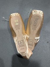 Brand new Freed Classics professional ballet pointe shoes UK 5
