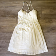 women's white solid v-neck strappy sleeveless knee length pullover dress
