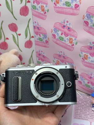 OLYMPUS PEN E-PL8 16.1MP Digital Camera Body Black