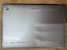 Apple MacBook Pro 13.3 Silver i5 2.30GHz 128GB RAM 128GB SSD 2015- General wear