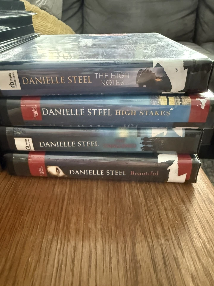 Danielle Steel bulk collection of 15 Audiobooks from 2019-2022 Great condition - Image 4 of 4