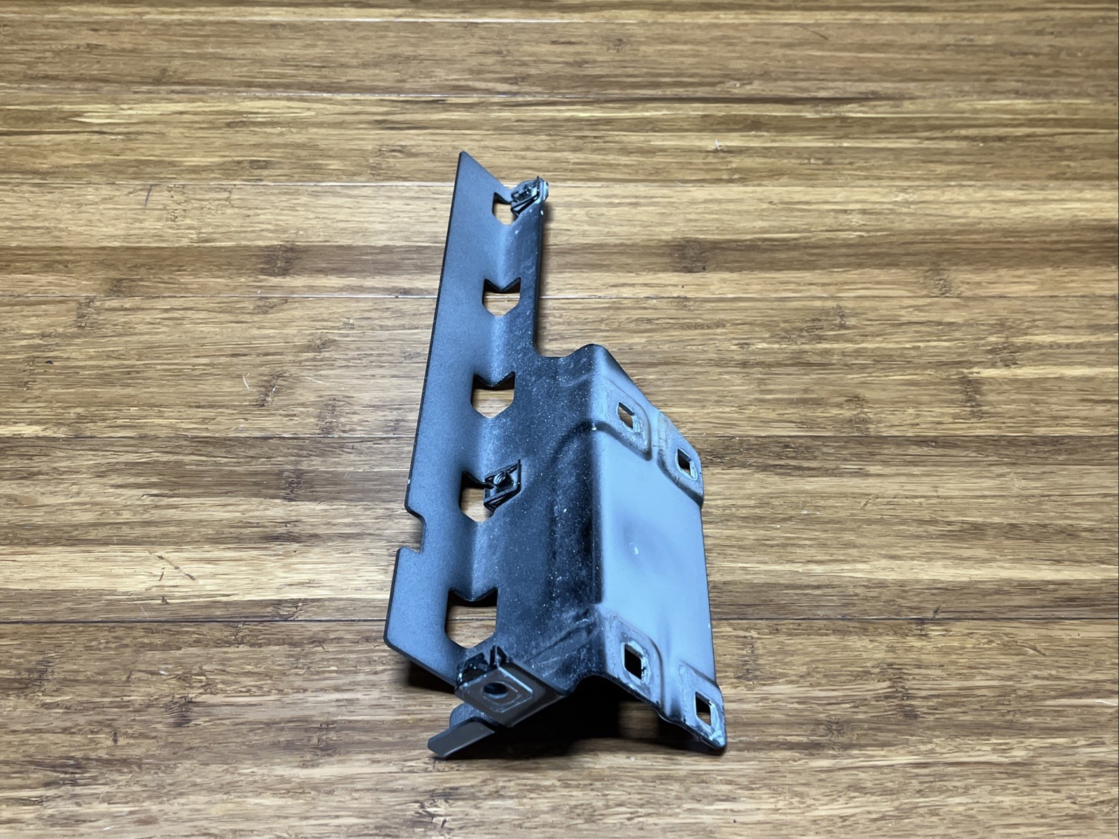 Rolls-Royce Dawn 2017-2023 Front Left Fender support P/N 7318297