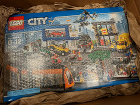 LEGO City 60097 City Square  Brand New Sealed Retired