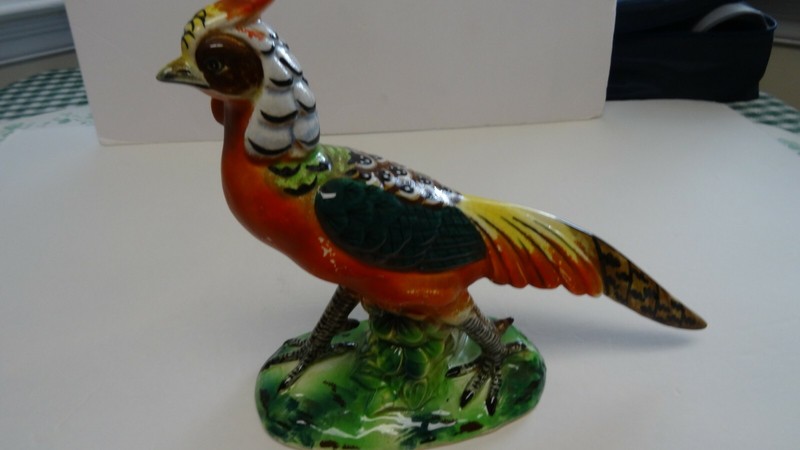 12" LONG VINTAGE ROADRUNNER, RED MACAW PORCELAIN BIRD-BRIGHT & COLORFUL