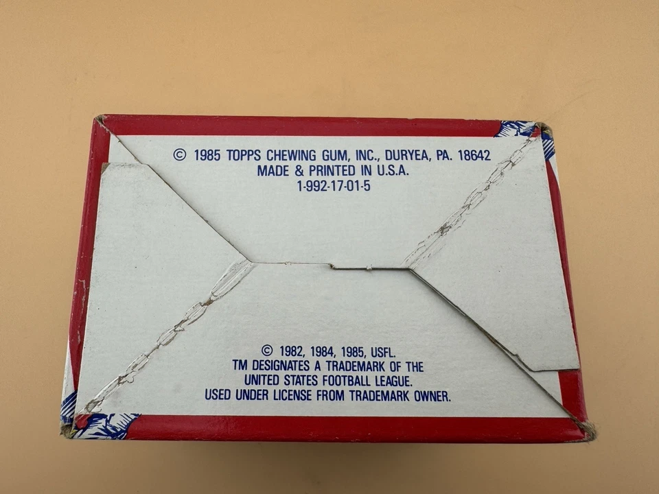 1985 Topps USFL Football Complete Box Set 132 Cards - Image 4 of 4