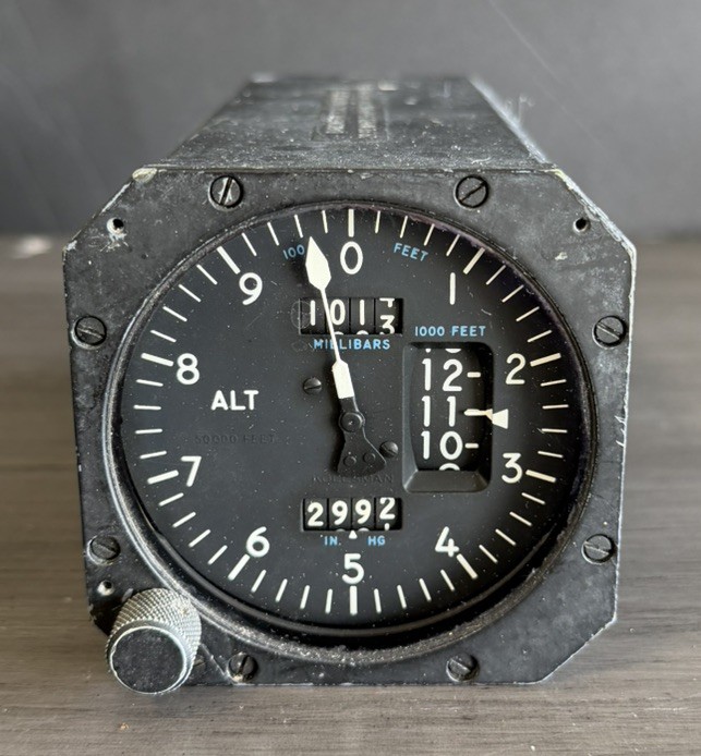 Vintage Kollsman Aircraft Altimeter –1000 to 50,000 ft Pressure