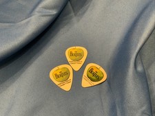 THE BEATLES LONELY HEARTS CLUB BAND PLANET Music GUITAR PICKS SET OF 3
