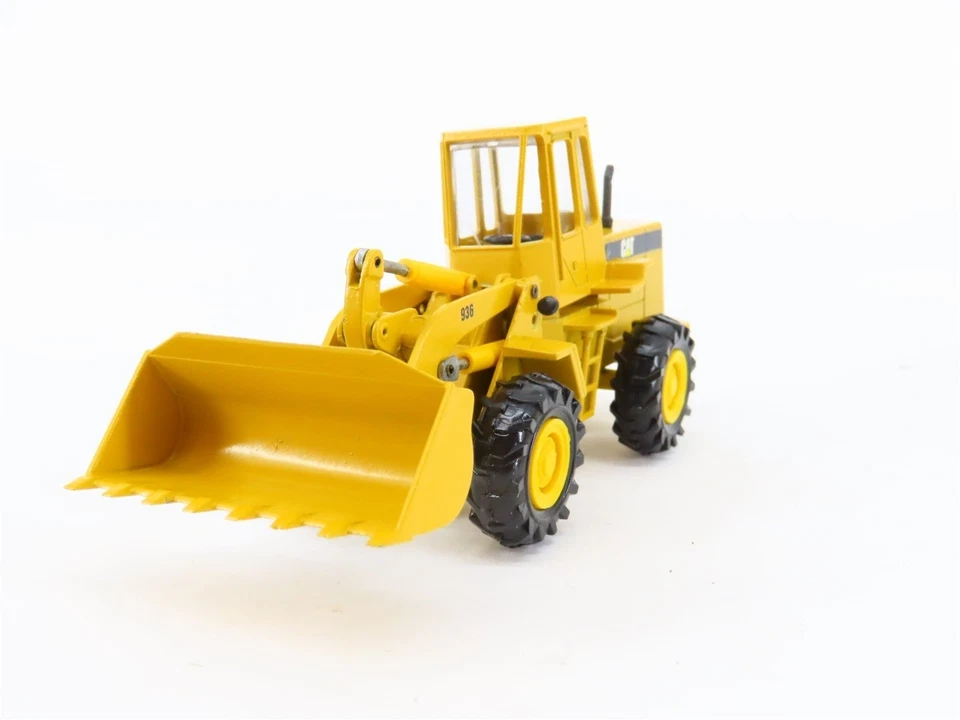 Caterpillar Cat 936 Wheel Loader - Conrad 1:50 Scale Diecast Model #2886 - Image 4 of 4