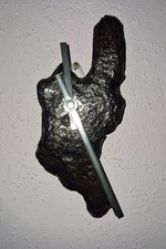 Bombensplitter mit Funkuhr , WK2, Bodenfund ,  Fliegerbombe 