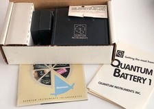 Quantum Instruments Quantum Battery 1 W Charger and Cables UNTESTED