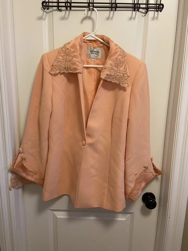 Promise New York 3 Piece Peach Suit - Image 2 of 4