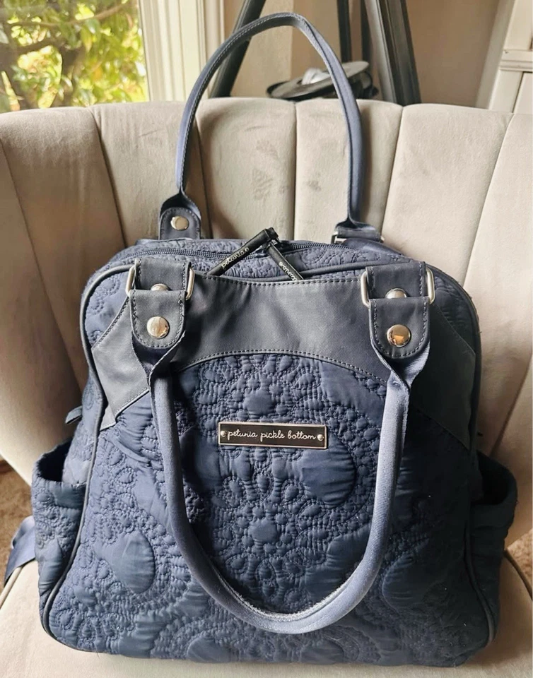 Mochila Tote Conversível Petúnia Pickle Bottom • Azul Marinho • Rara • Impecável! - Imagem 2 de 4