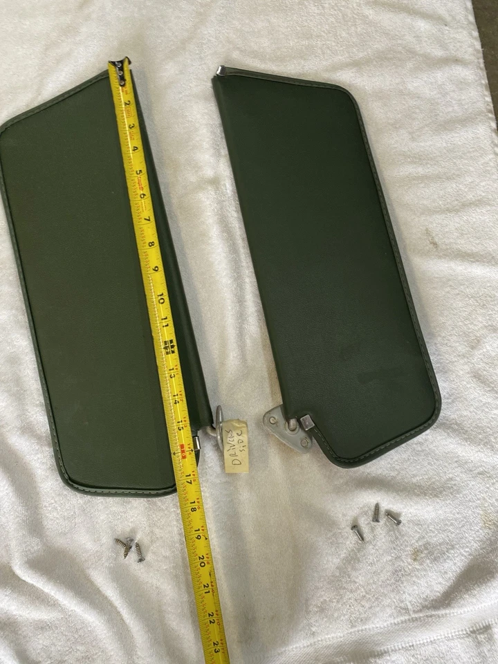 Mopar 1973 PLYMOUTH VALIANT VISERAS DE SOL VERDES + TORNILLOS 67-76 CARROCERÍA A ¡ENVÍO GRATUITO!!!! Foto 2 de 4