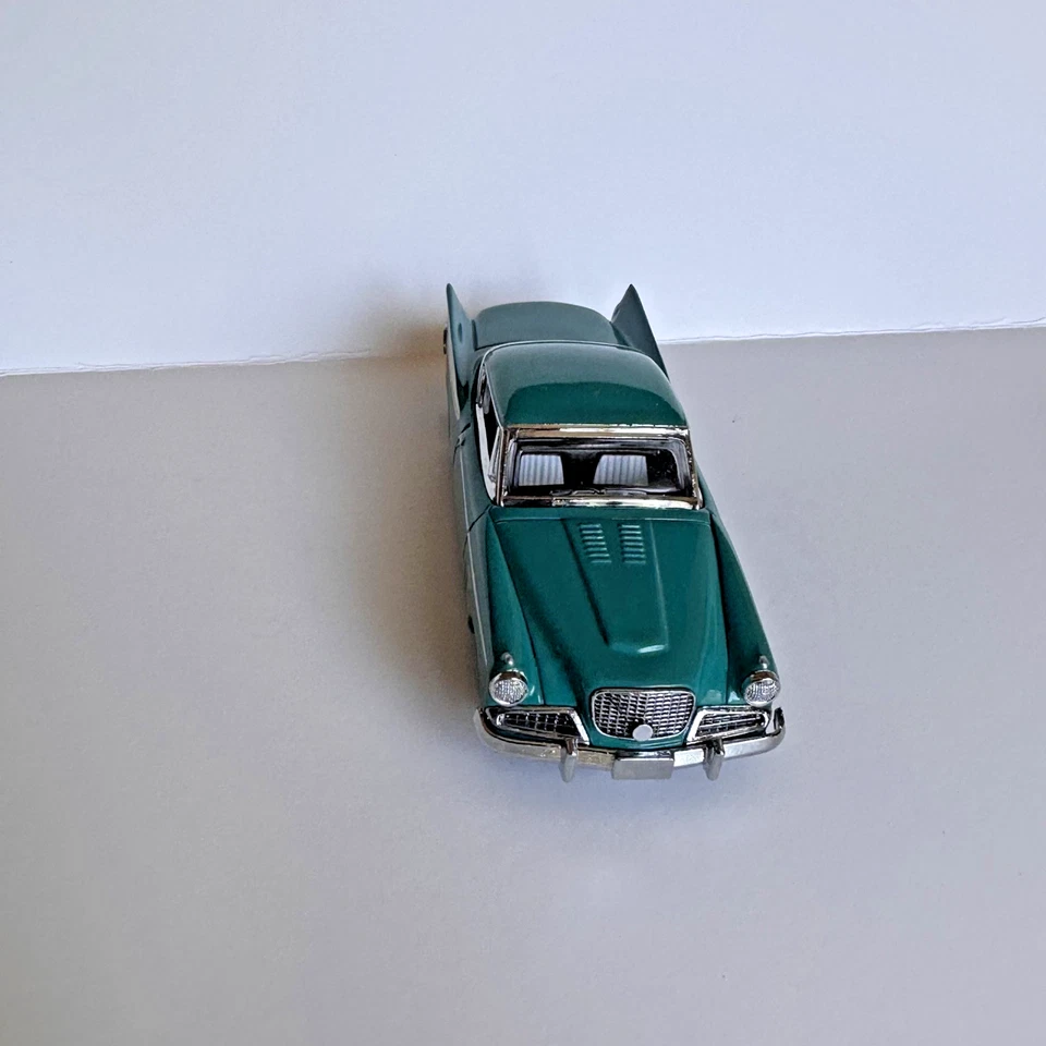 1:43 Scale Matchbox 1958 Studebaker Golden Hawk w/Box & Certificate DYG03-M. - Image 2 of 4