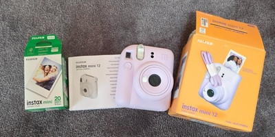Fujifilm Instax Mini 12 | Lilac Purple | Neuwertige Sofortbildkamera mit Film