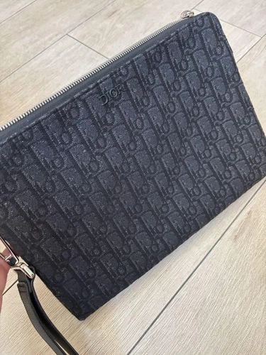 Pochette Dior en toile noire avec logo sangle amovibleoccasion