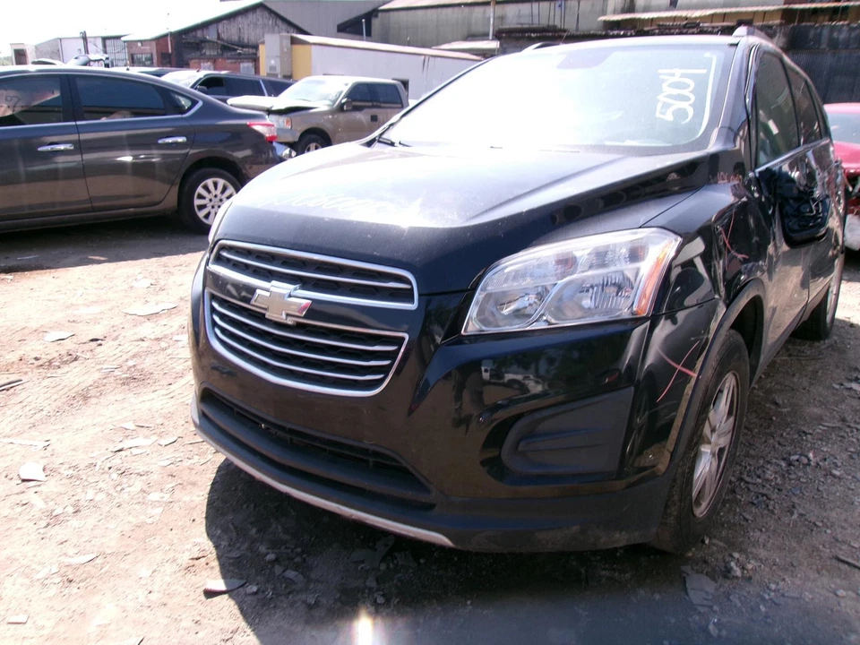 Used Fuel Pump fits: 2016 Chevrolet Trax pump assembly FWD Grade A - Image 2 of 4