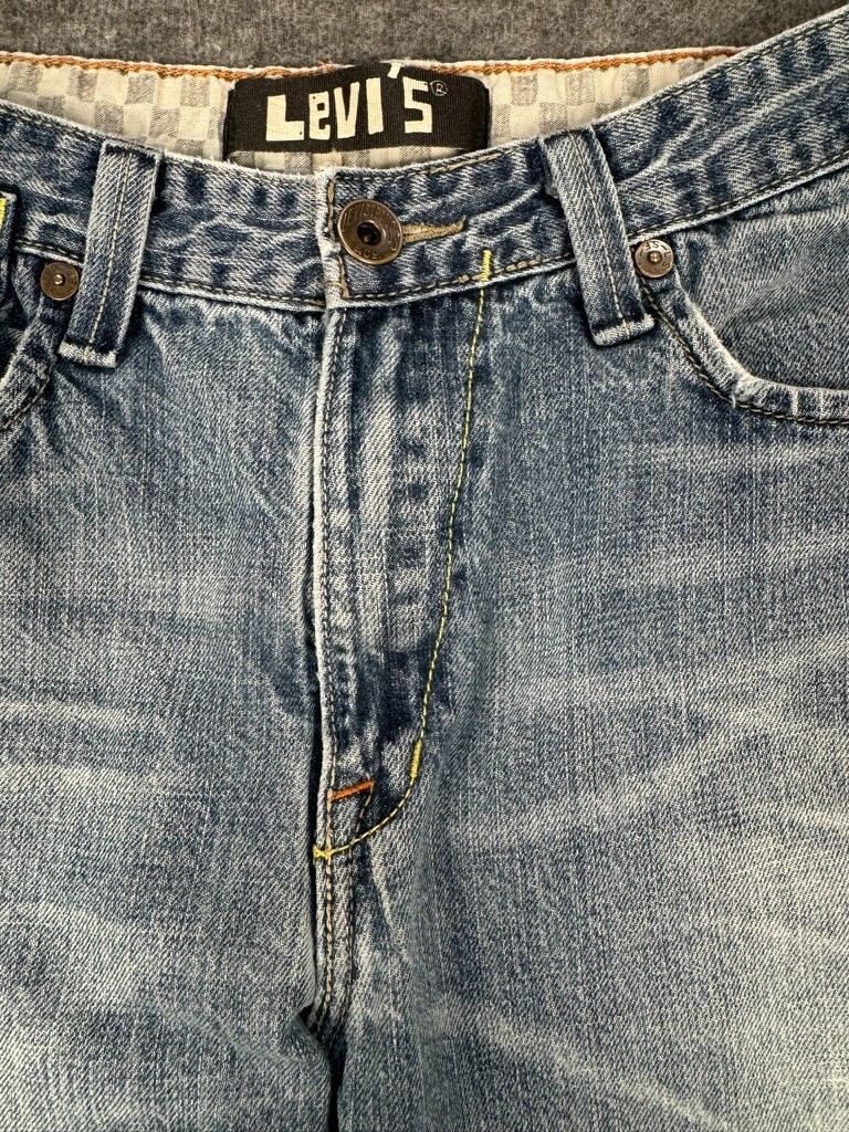 Picture 4 of 21