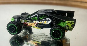 🔥🏁 2012 Hot Wheels Black X1621, Made in 