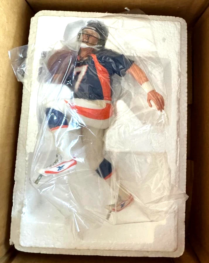 LE JOHN ELWAY DENVER BRONCOS Danbury Mint Figurine Rare NOS MIB | eBay
