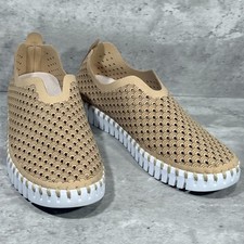 Ilse Jacobsen Tulip Slip-On Flats Beige Leather Shoes Women's size 8.5-9