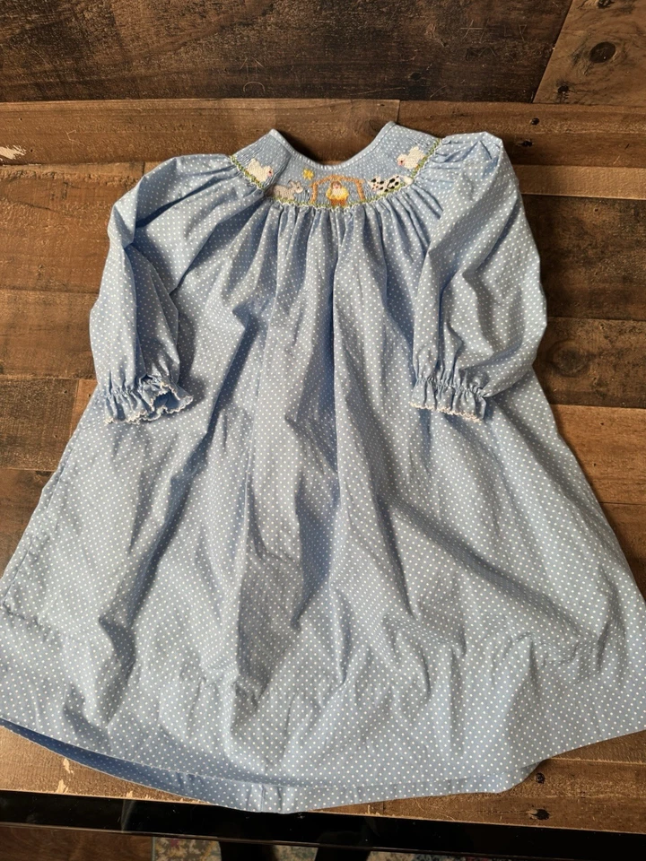 Платье епископа Petit Bebe для девочек со сборками рождественская сцена размер 3 - Изображение 2 из 4