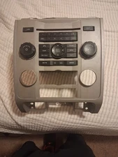 Radio Control Unit-Am/fm Radio 6 Disc Cd Player 1 FACTORY RADIO Reman