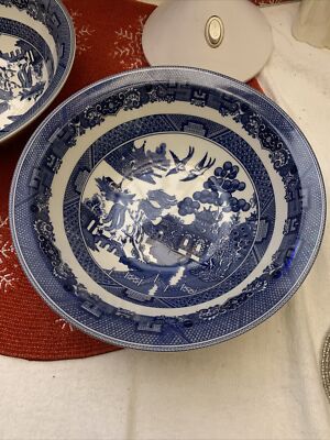 Johnson Brothers Blue Willow 1/4” Round Serving Bowl -England