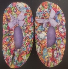 Multicolored Shopkins slippers - size M/L