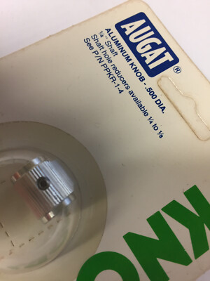 9-1437622-0 TE CONN KPN-500A 1/4 AUGAT ALUM KNOB .50 DIA 1/4 SHAFT NOS