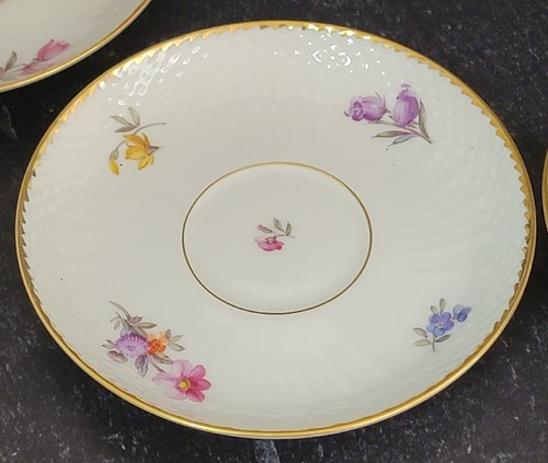 Royal Copenhagen Saxon Flower #1221 Four Flat Demitasse Cups & Saucers - Picture 3 of 6