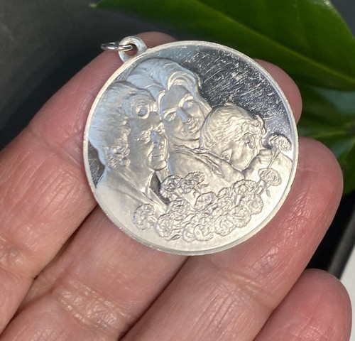 Mothers Day 1972 Vintage Sterling Silver Pendant Estate Fine Jewelry Pre-Owned