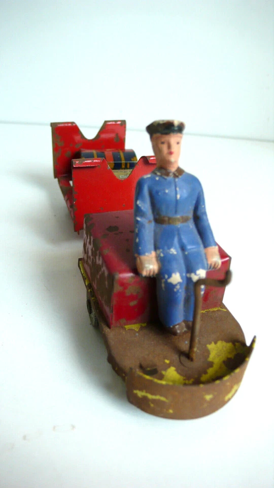 ANCIEN CHARIOT DE GARE  TÔLE Lg 18cm  ANNÉES 30/50    ÉTAT DE JEU  FONCTIONNE - Photo 4/4