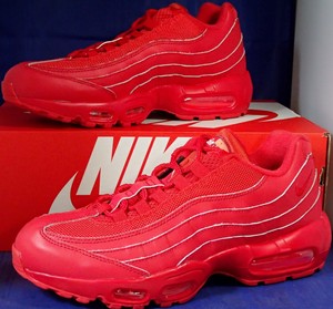 red october air max