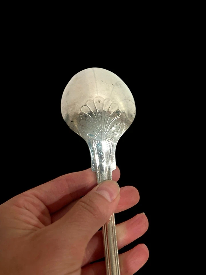"Cuchara grande para servir enchapada en plata patrón Reed and Barton Kings de colección 12-3/4""" Foto 4 de 4