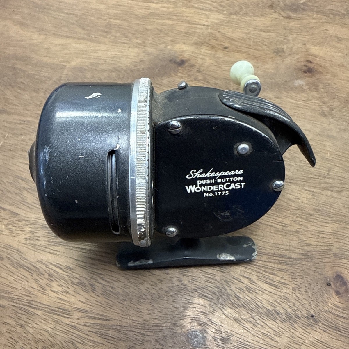 Bouton-poussoir Vintage Shakespeare WonderCast N° 1775 FB Pour Moulinet De Pêche USA