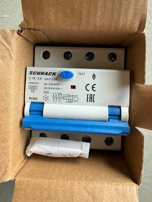 Schrack Technik AMPARO LS/FI-Kombischutzschalter RCBO C16/3N 0.03A Typ A AK66781