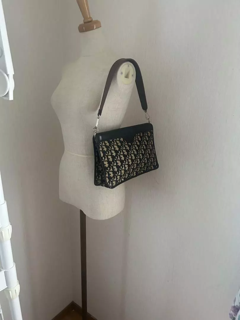 Sac bandoulière trotteur DIOR toile beige occasion bon état authentique 