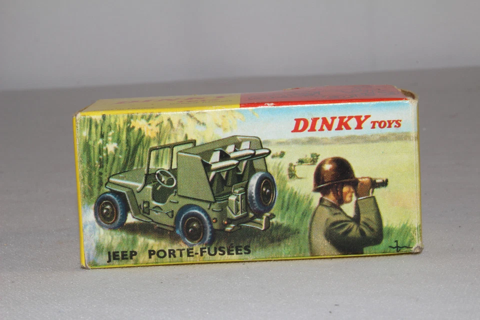 Jeep militar Dinky #828 French Dinky Rocket Carrier años 60 caja original Foto 3 de 4