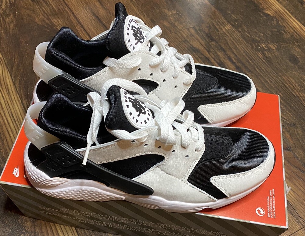Men's Nike Air Huarache OG Athletic Shoe / Black White / DD1068 001 / Size 9