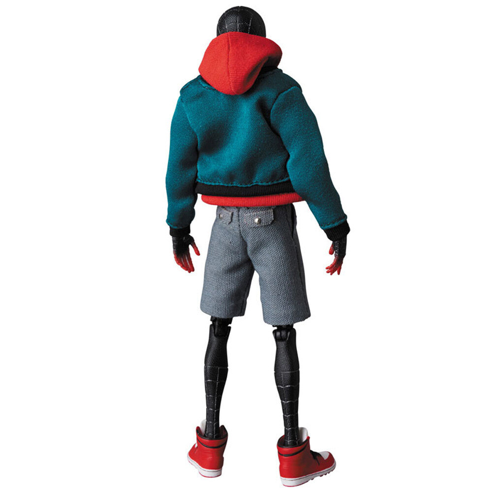 MAFEX SPIDER-MAN（Miles Morales） Amazon.com: MAFEX Spider-Man (Miles Morales) Painted Action