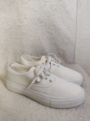Forever 21 Women Sneakers 6 White Canvas Lace Up Comfort Flat Shoes