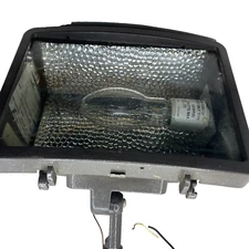 COOPER LIGHTING MHSF70K OUTDOOR  LANDSCAPE FLOODLIGHTS 70W METAL 120/277VOLTS 🎯