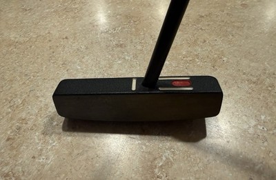 The SeeMore FGP 33.5  Black Blade Putter RH + Headcover