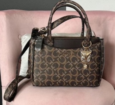 GUESS Shoulder Bag Pink and Cream . New With Ticket.