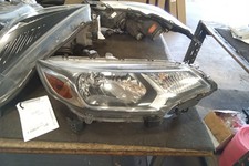 2016 Honda Fit Rh Passenger Headlight Lamp Oem