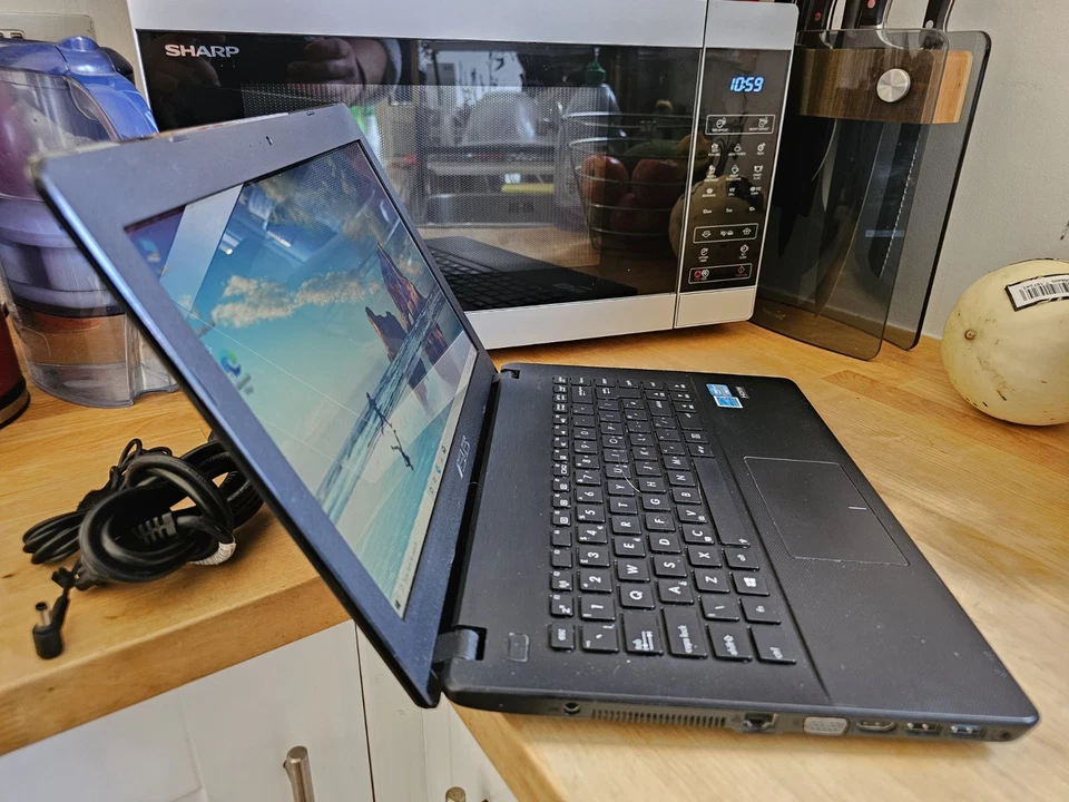 Asus X451LA Intel Core i3 128GB SSD 4GB RAM Win 10 Webcam HDMI 14.1" Laptop - Image 4 of 4