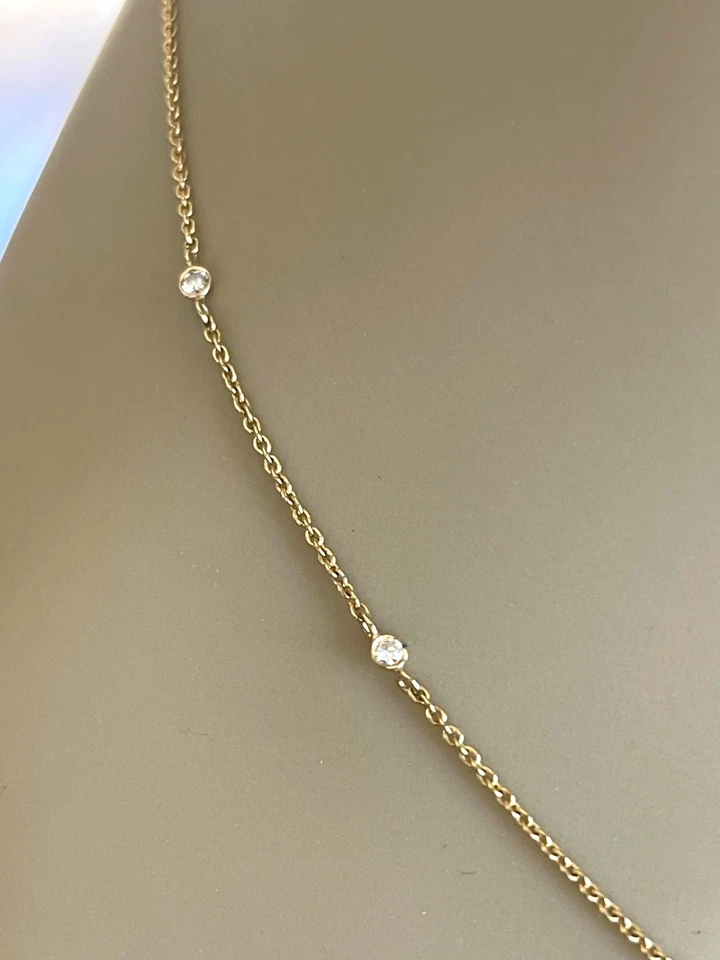 Collar de diamantes blancos y amarillos naturales de oro amarillo de 18 quilates, 17" Foto 2 de 4