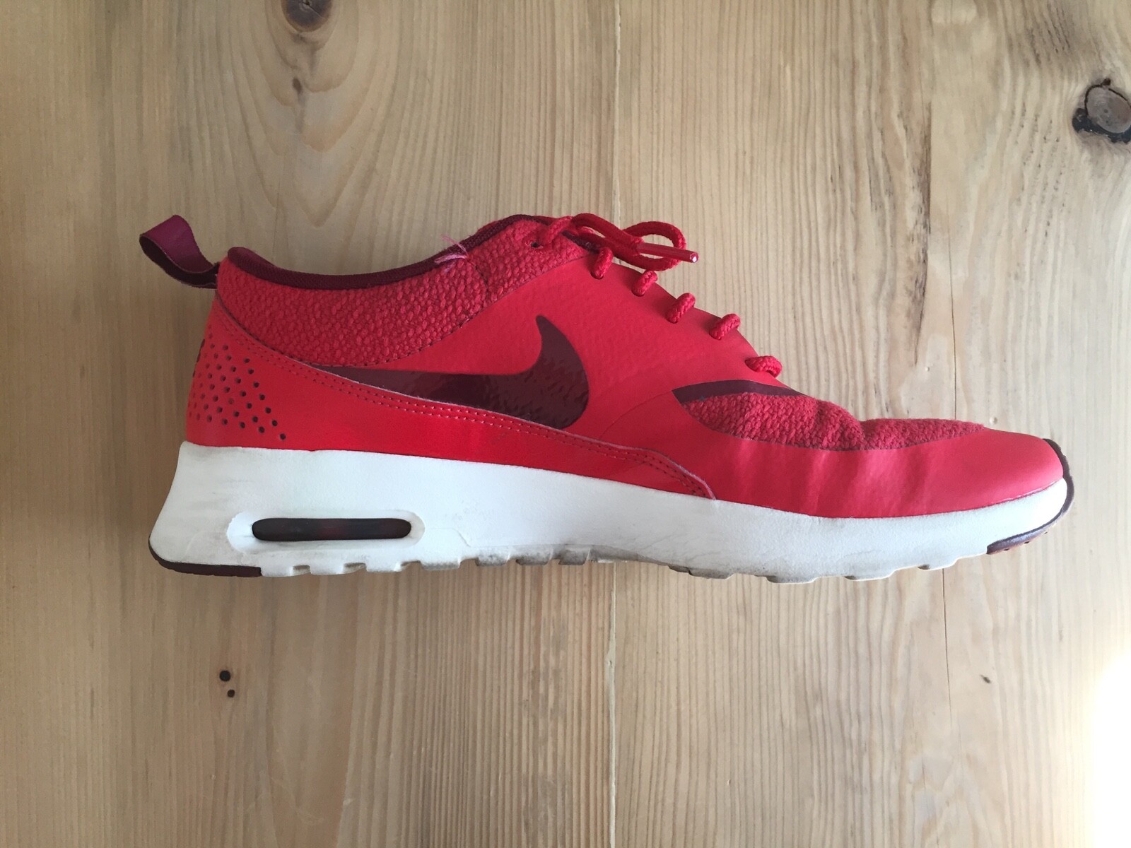 nike thea größe 40