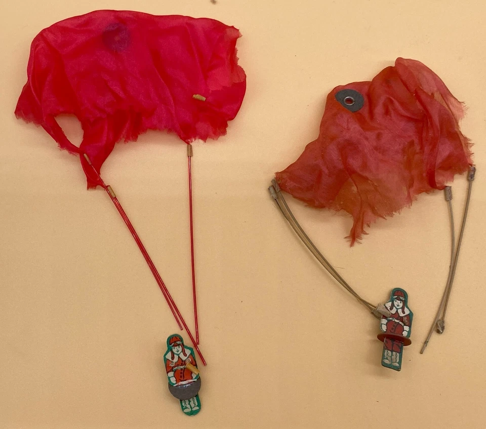 (14) 1940-62 GILBERT ERECTOR ORIGINAL PARACHUTES NU BAMBOO & PLASTIC NEED REPAIR - Image 2 of 3